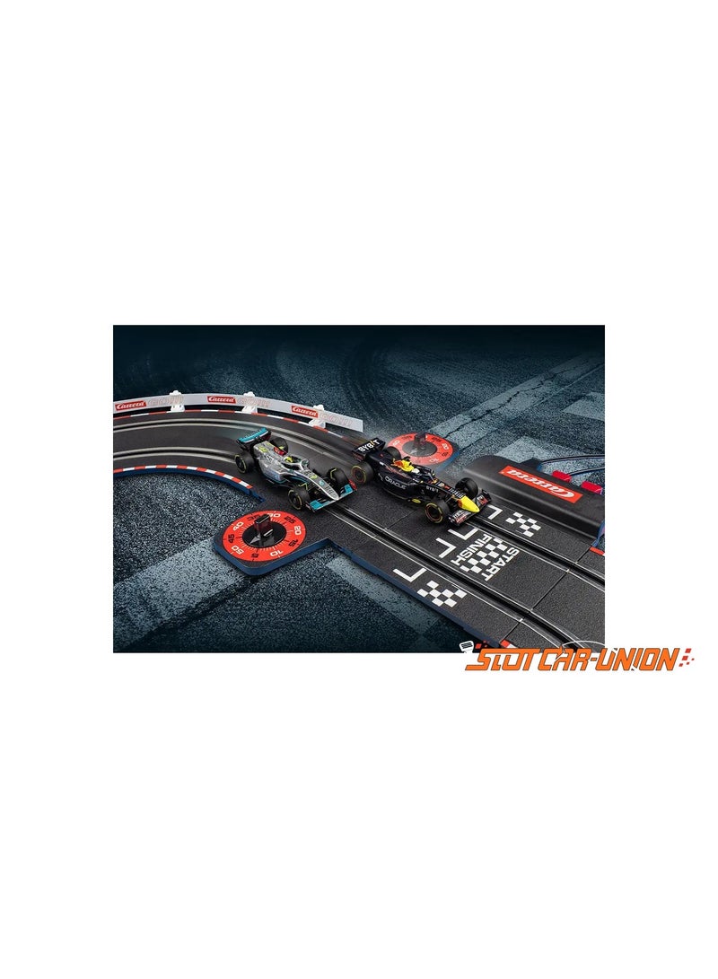 Carrera Go Max Performance Formula 1 Race Track Set Mercedes vs Red Bull Racing 6.3 m Race Track