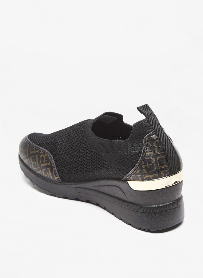 Womens Textured Slip-On Sneakers With Pull Tab