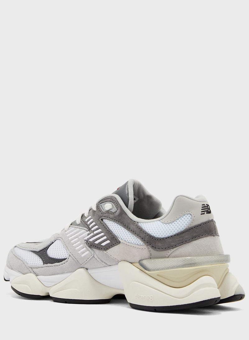 9060 Sneakers