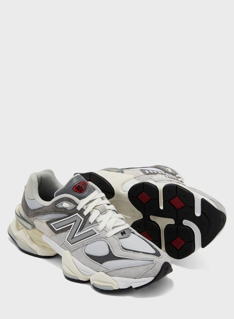 9060 Sneakers