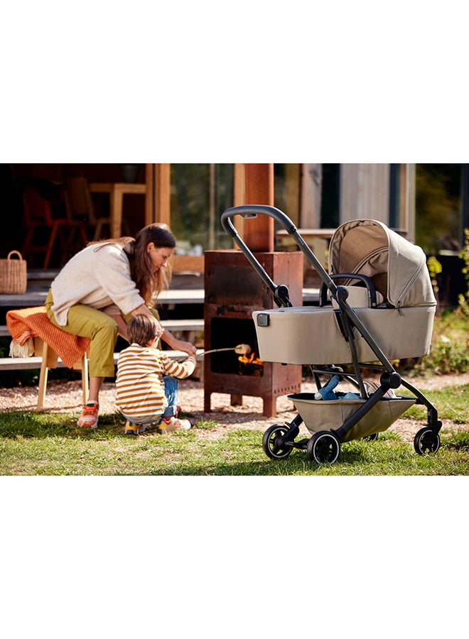 Joolz AER+ Carrycot for Stroller – Lightweight, Foldable & Travel-Friendly Baby Bassinet, Breathable Mattress, Ventilated Sun Hood, Newborn Comfort (0-6M) – Sandy Taupe
