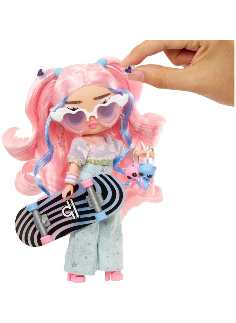 LOL Surprise Tweens Core Doll  Flora Moon