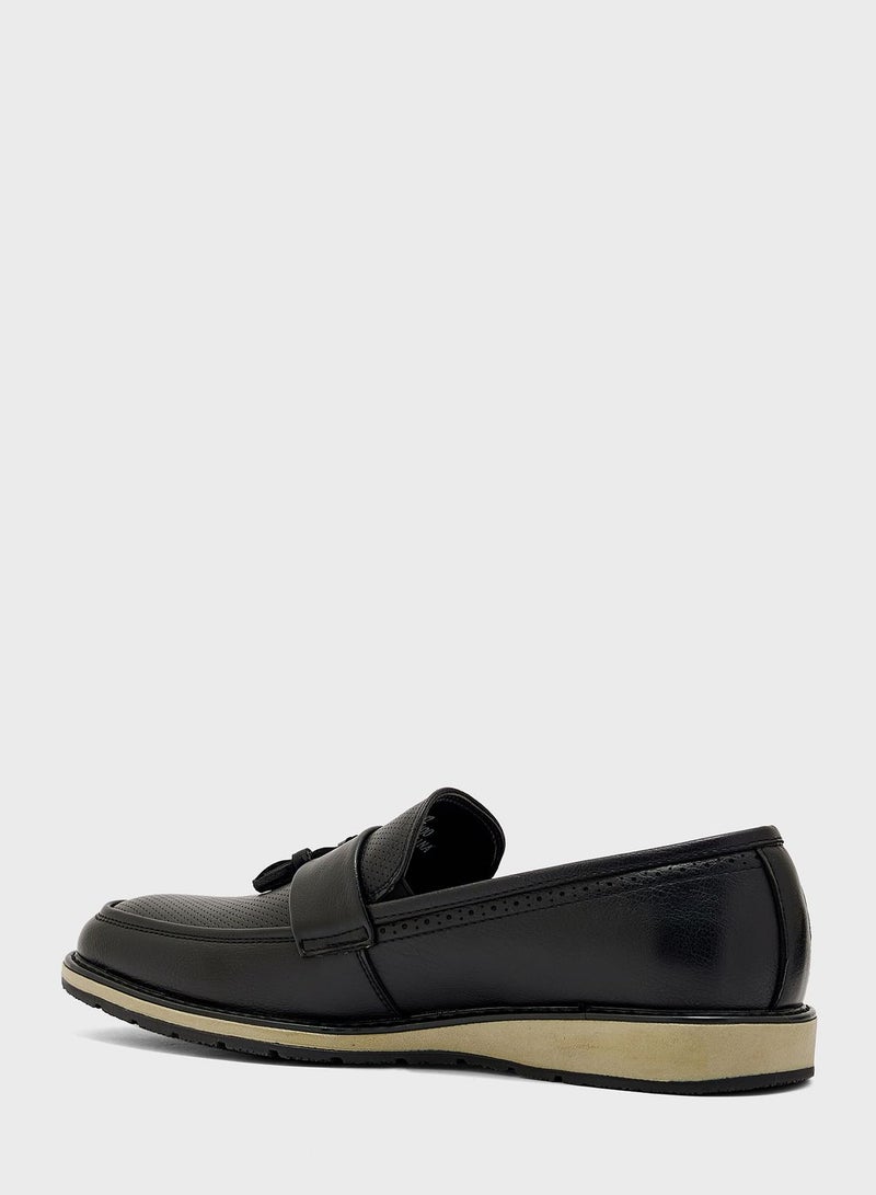 Tassle Details Casual Slip Ons