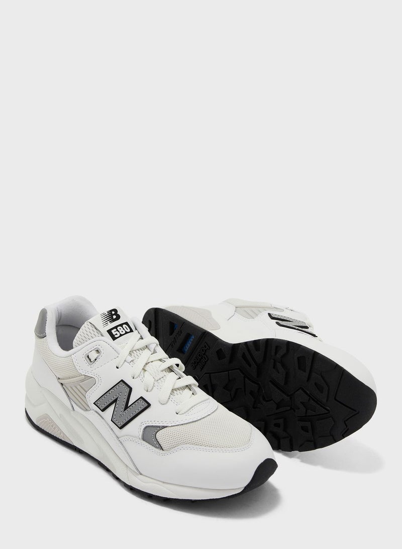 580 Low Top Sneakers