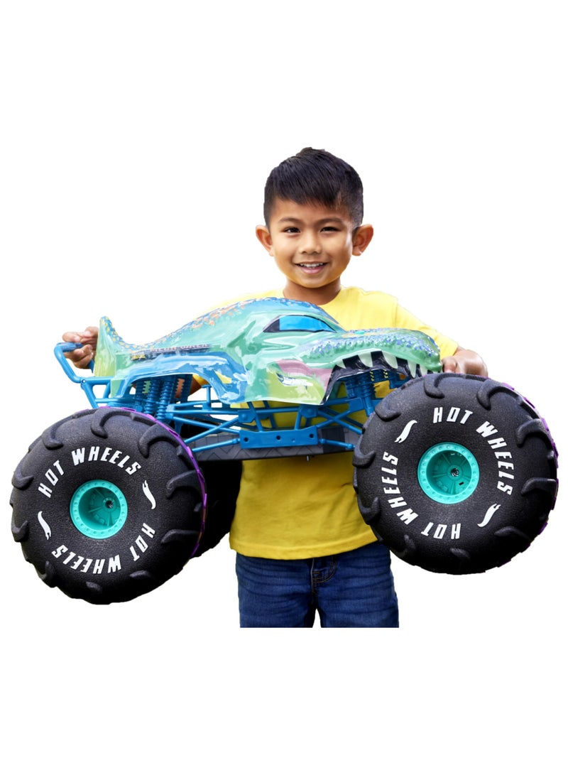 RC Monster Trucks Mega-Wrex in 1:6th Scale, Extra Large