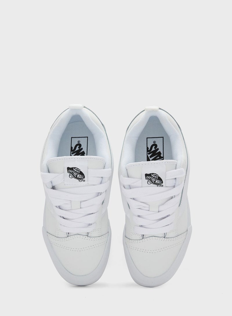 Knu Skool Sneakers