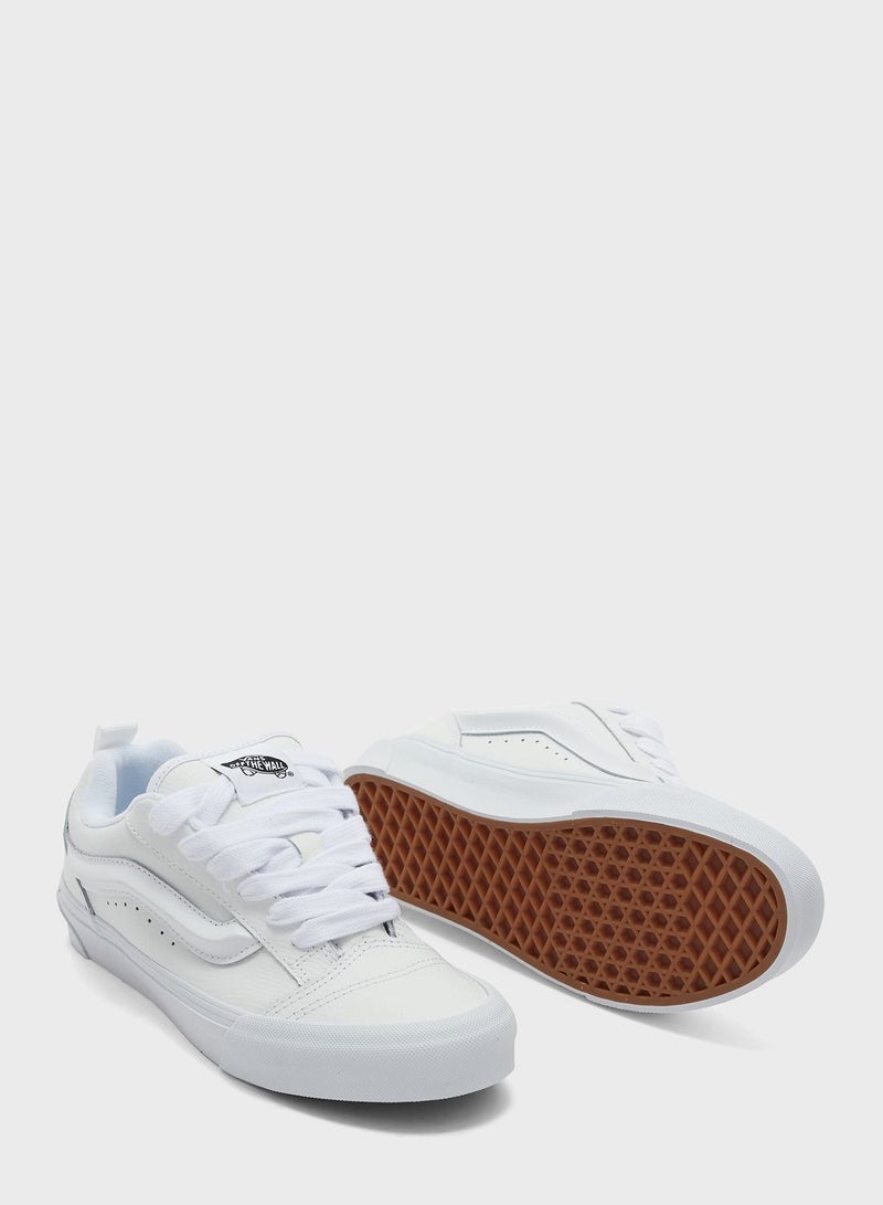 Knu Skool Sneakers