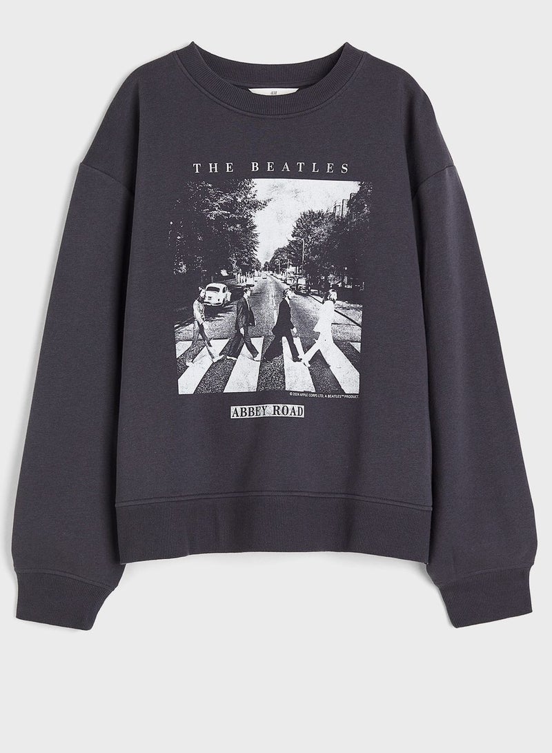 Crew Neck Graphic Sweatshirt