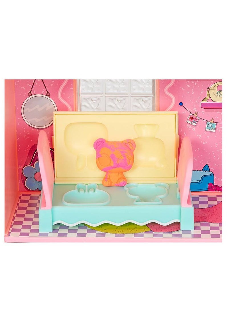 LOL Surprise Squish Sand Magic House with Tot (50 Surprises)