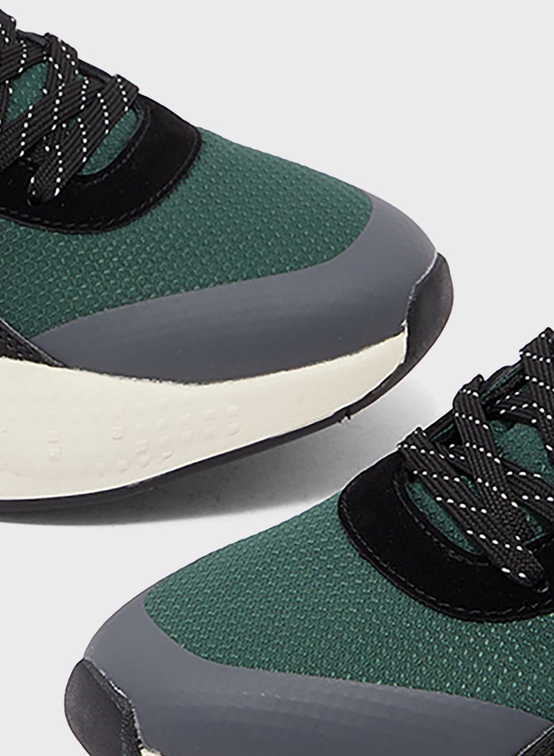 Casual Low Top Sneakers