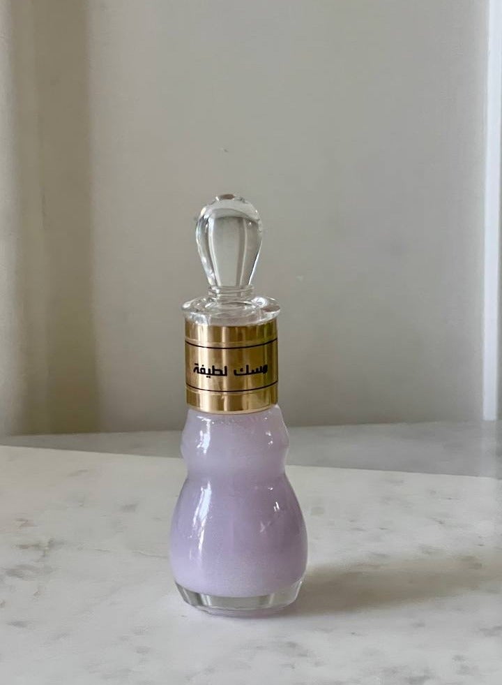 Latifa Musk – Soft Powdery Fragrance for Women, Long-Lasting & Gentle for Daily Use