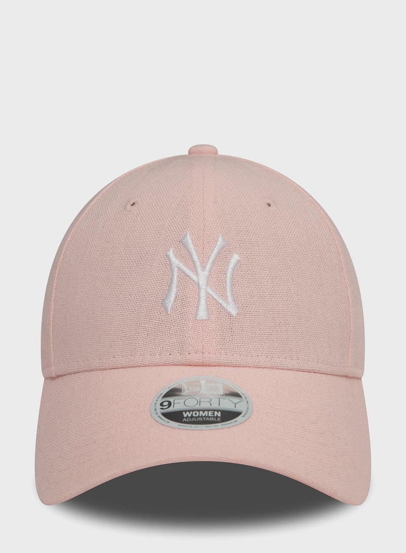 9Forty New York Yankees Linen Cap