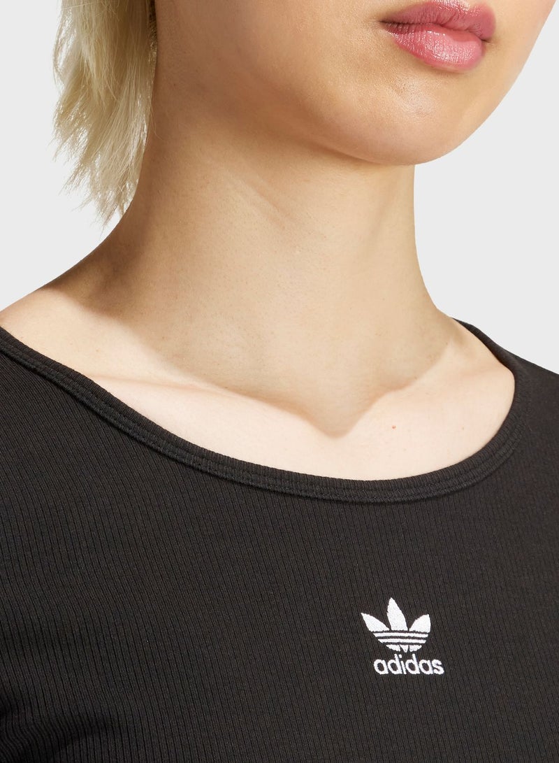 Essentail Ribbed Cropped Top