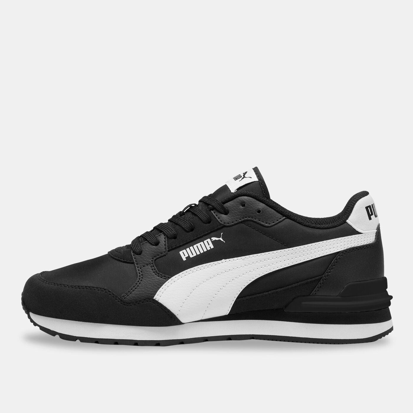 Men's ST Runner v4 Shoes