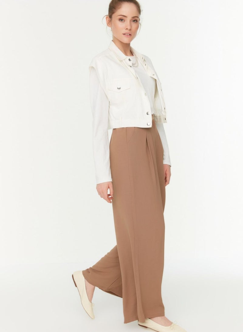 Wide Leg Pleat Detail Pants