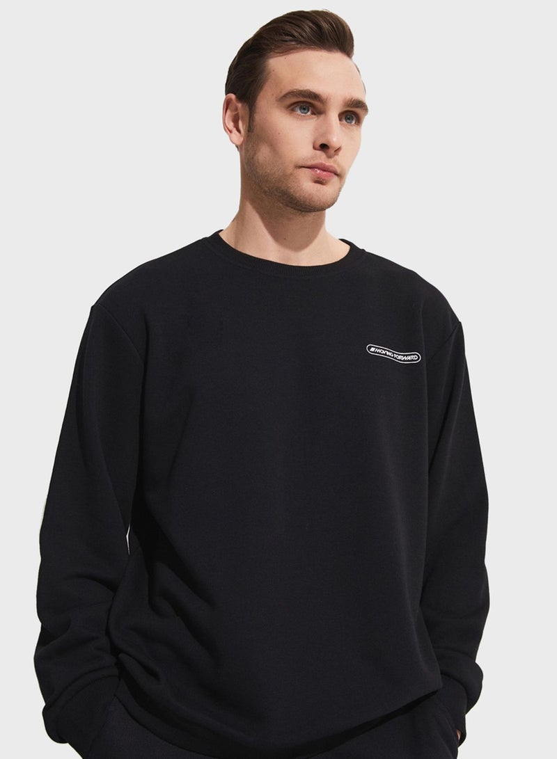 Essentail Crew Neck Sweatshirt