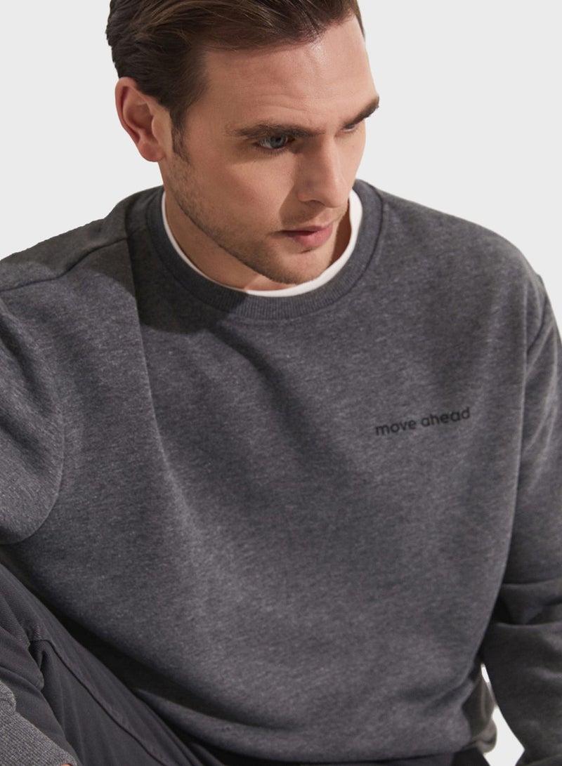 Essentail Crew Neck Sweatshirt