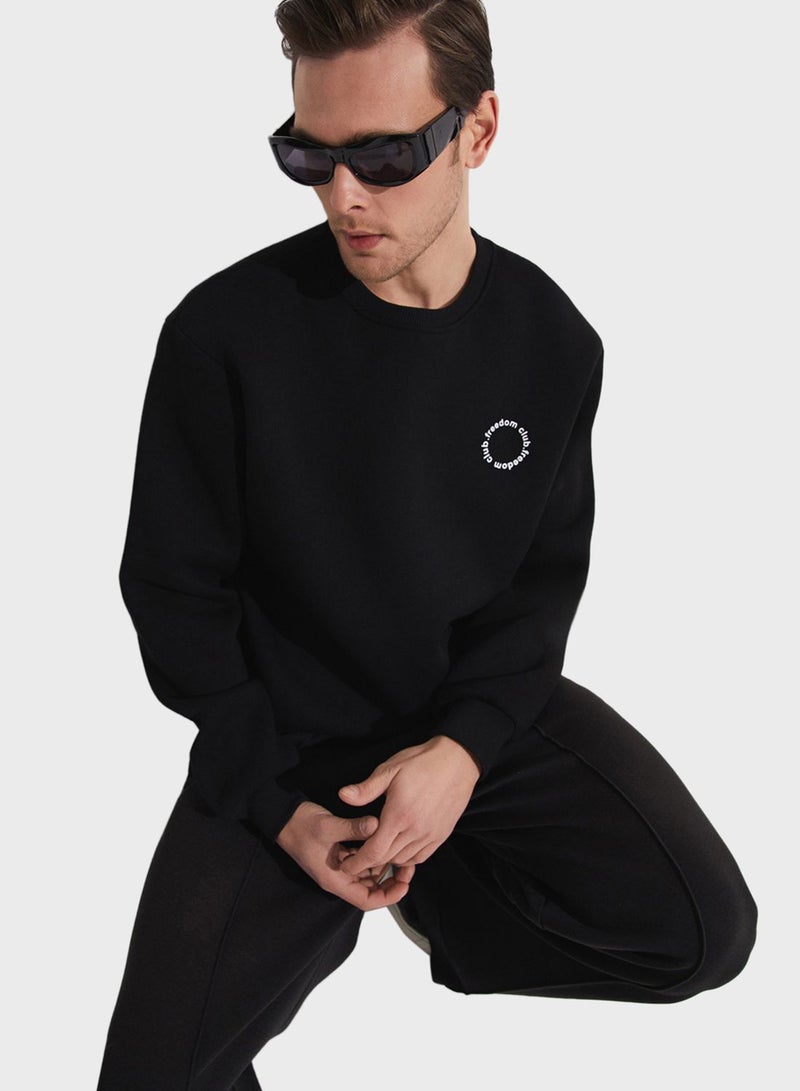 Essentail Crew Neck Sweatshirt