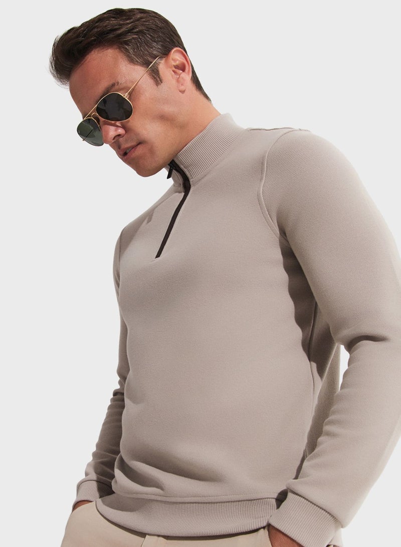 Essentail Half Zipper Sweatshirt