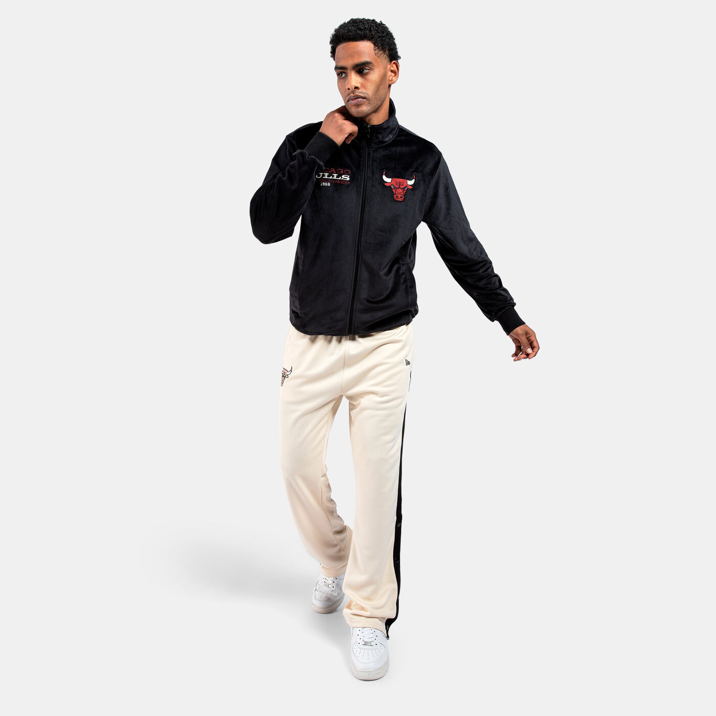 Men's NBA Chicago Bulls Lifestyle Velour Full-Zip Track Jacket