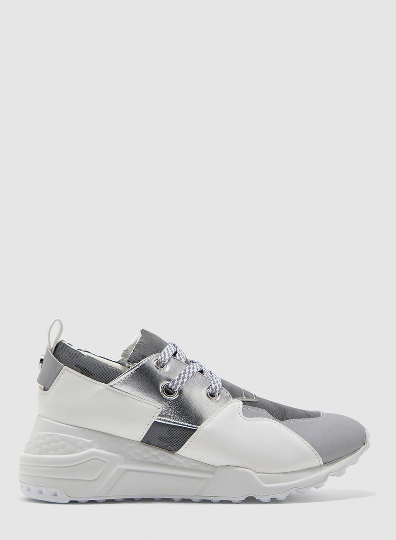 Cliff Low Top Sneaker