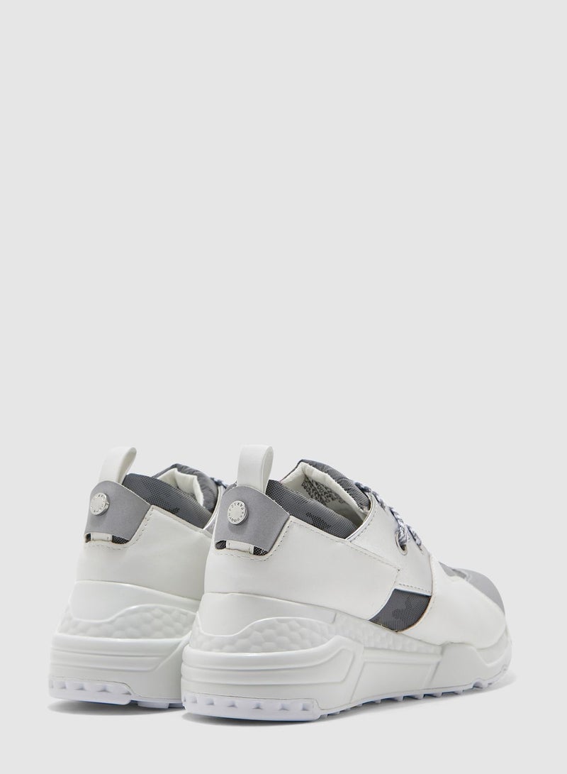 Cliff Low Top Sneaker