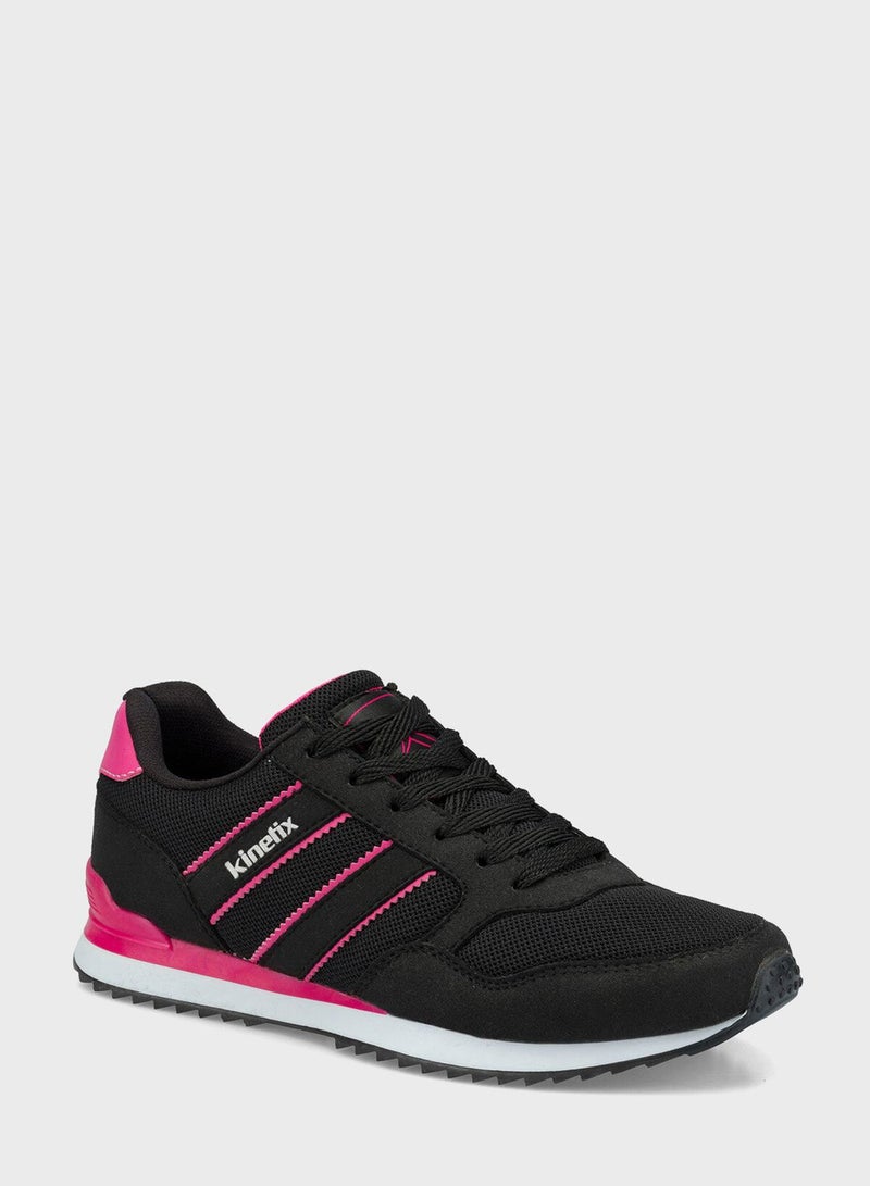 Kinetix Low Top Sneaker