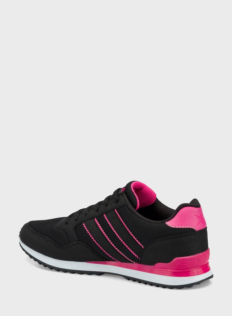 Kinetix Low Top Sneaker