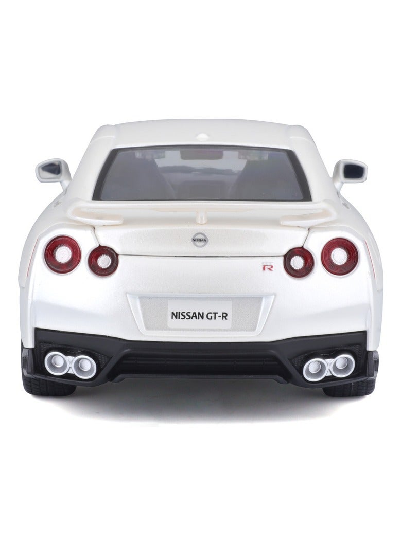 Nissan GT-R 1:24 Diecast