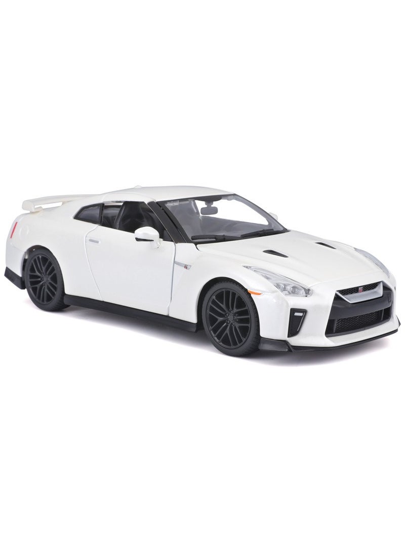 Nissan GT-R 1:24 Diecast
