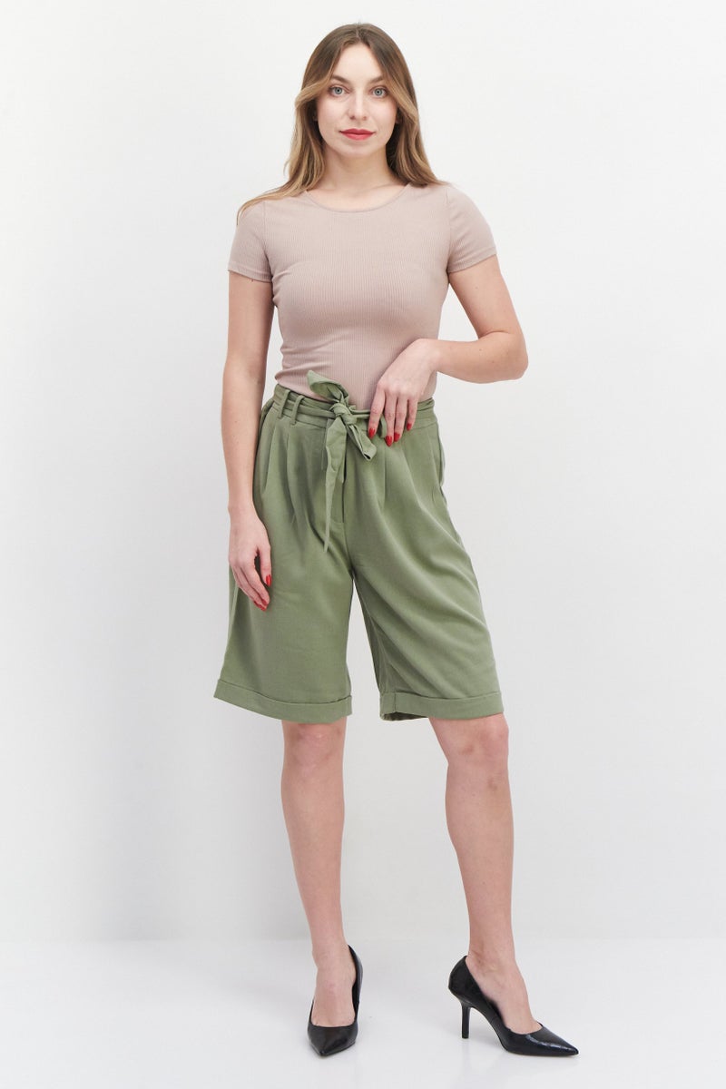 Women Belted Plain Basic Shorts, Light Olive