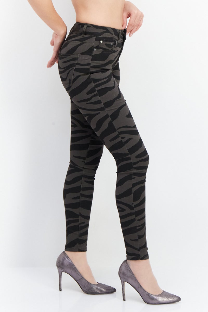 Women Regular Fit Animal Print Mid Rise Pants, Black
