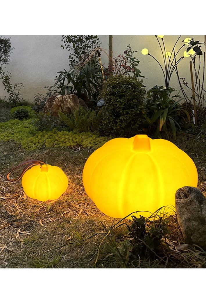 Solar Pumpkin Statue Outdoor Garden Glowing Pumpkin Decoration Resin Pumpkin Fall Christmas Halloween Thanksgiving Gifts Outdoor Decoration Suitable for Porch Terrace, Patio, Lawn