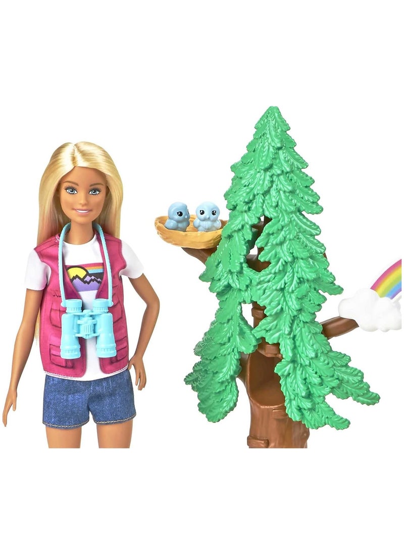 Barbie Wilderness Guide Doll and Playset, Blonde Fashion Doll with 10 Animal Figures