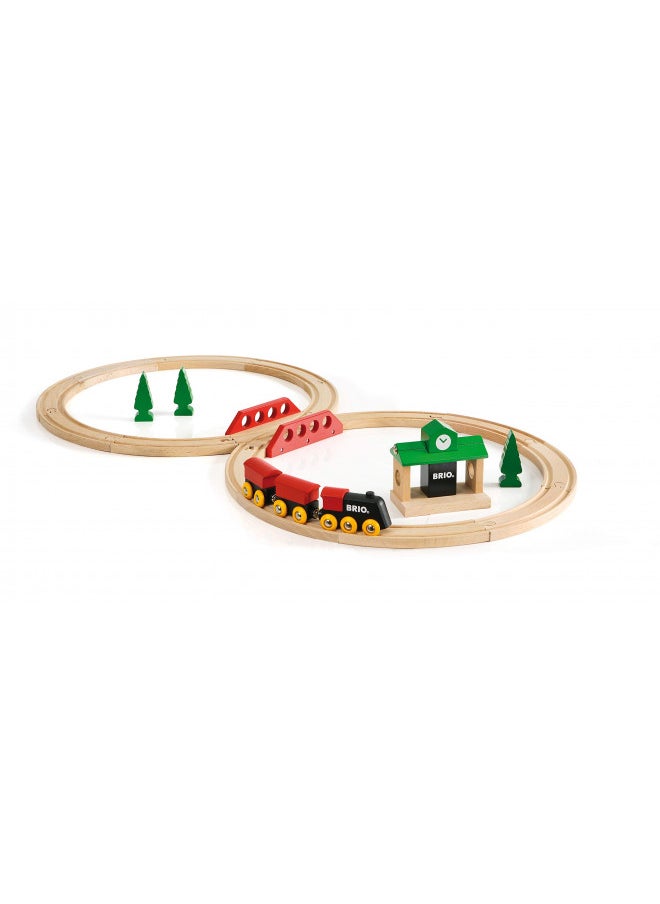 Brio World 33028 - Classic Figure 8 Set - 22 Piece Wood Toy Train Set with Accessories and Wooden Tracks for Kids Age 2 and Up