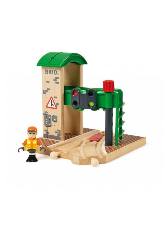 Brio World 33674 - Signal Station - 2 Piece Wooden Toy Train Accessory for Kids Age 3 and Up