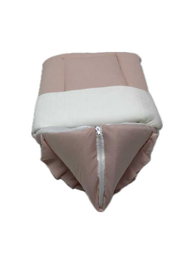 Baby sleeping Bag comforter designed for sleeping.