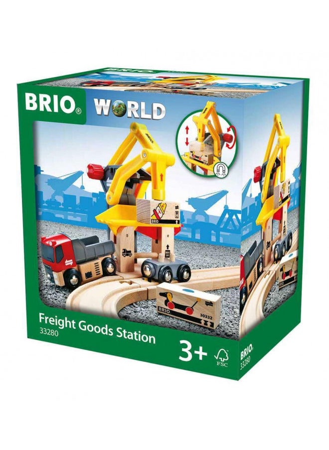 BRIO World - 33280 Freight Goods Station | Toy Train Accessories for Kids Age 3 and Up , Green