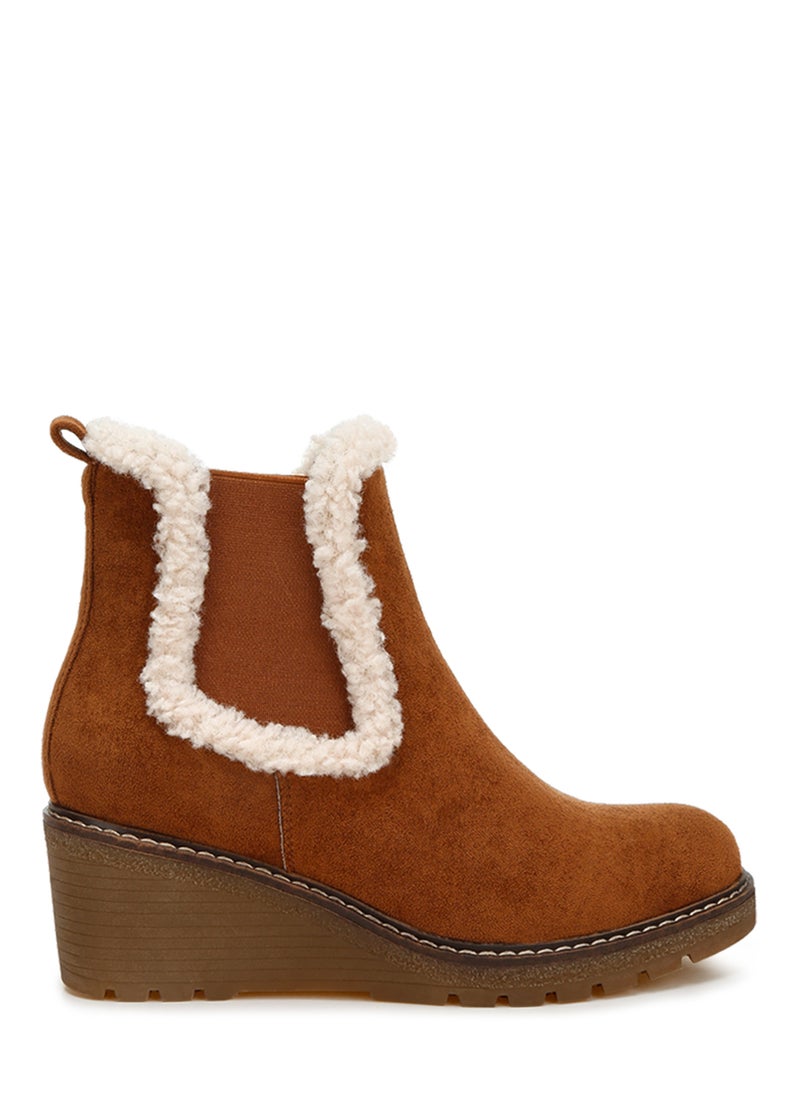 Faux Fur Lined Chelsea Boots in Tan