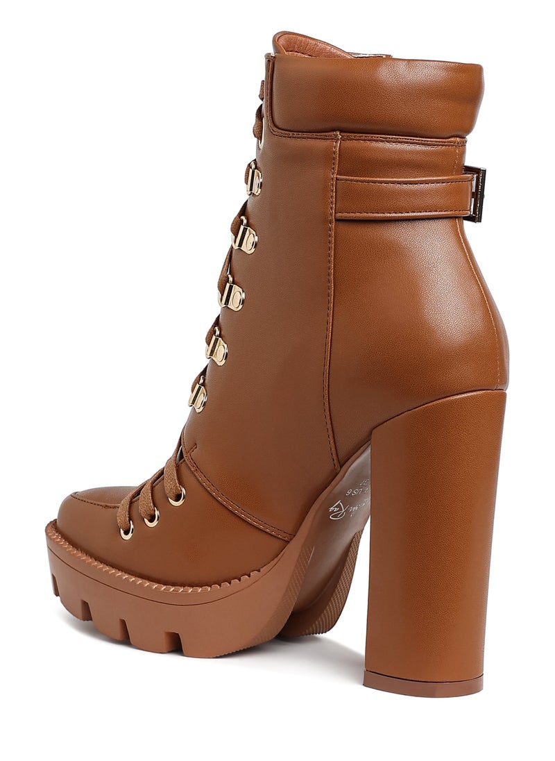 Lace up Combat Boots in Tan