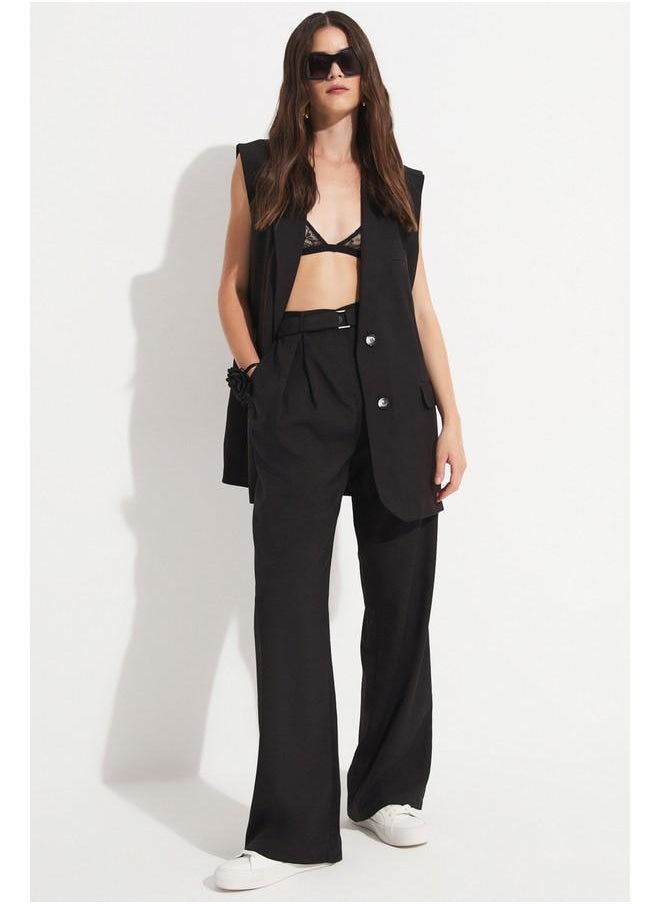 Women Pleated Detailed Woven Trouser Black
