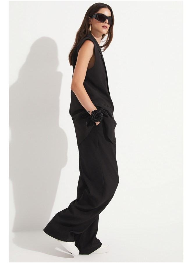 Women Pleated Detailed Woven Trouser Black