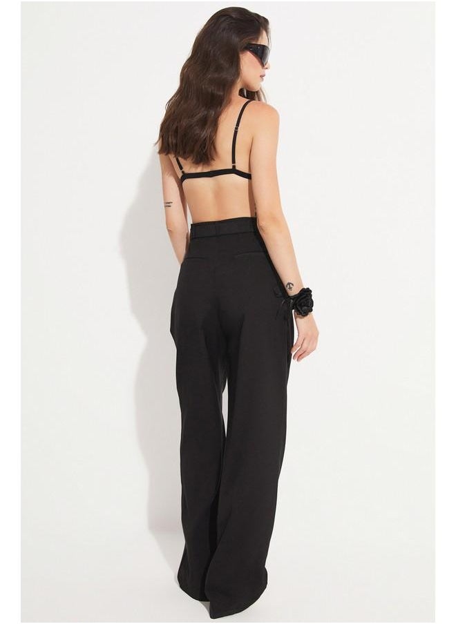 Women Pleated Detailed Woven Trouser Black