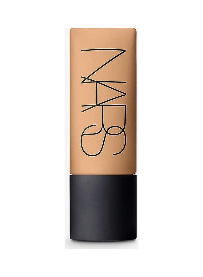 Soft Matte Complete Foundation Barcelona