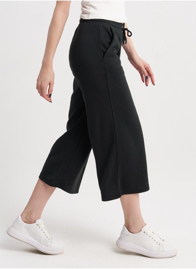 Black Wide-Leg Cropped Pants