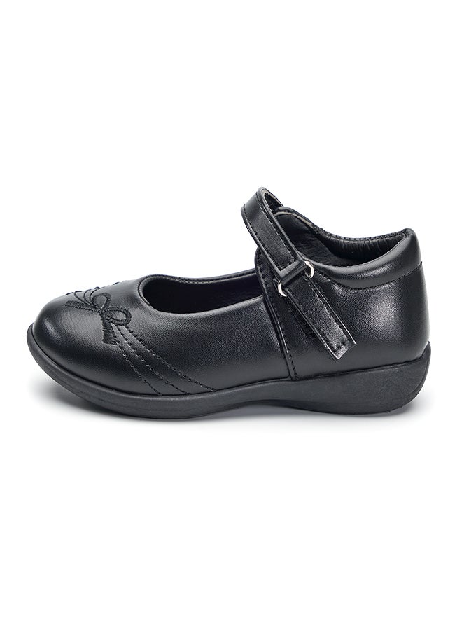 Elegant Black Mary Jane School Shoes with Decorative Stitching for Girls