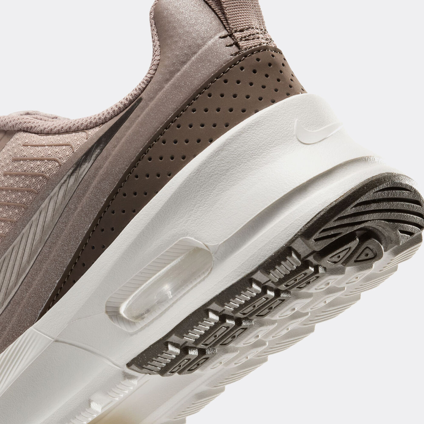 Women's Air Max Nuaxis Shoes