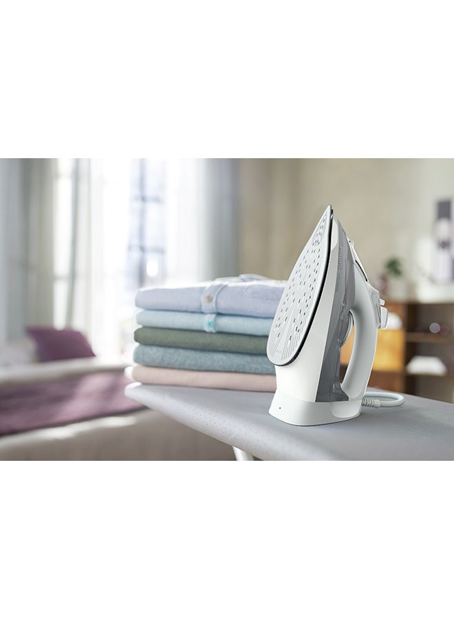 Steam Iron Series 7000 - 45g/min Continuous Steam, 300 ml 2600 W DST7011/26 Light Blue/Grey