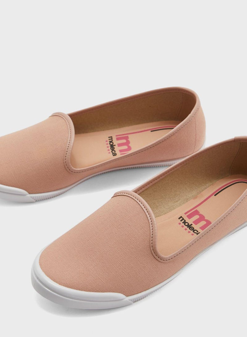 Zora Slip ons