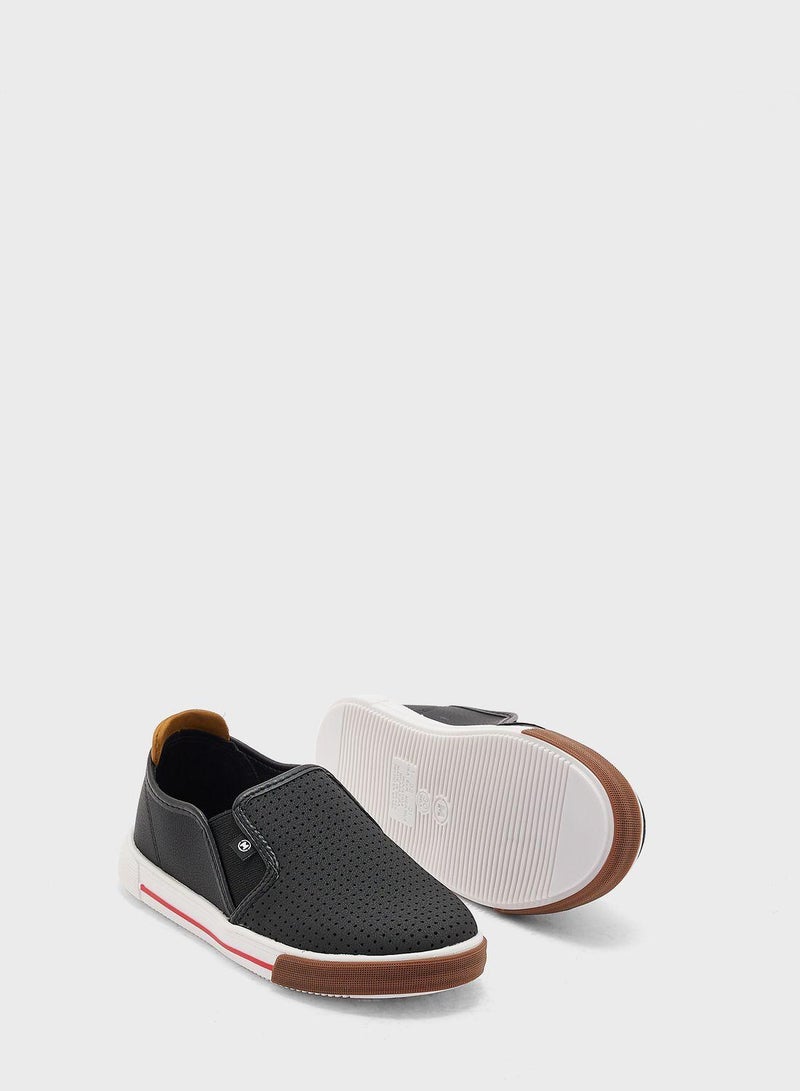 Kids Viaches Slip On Sneakers